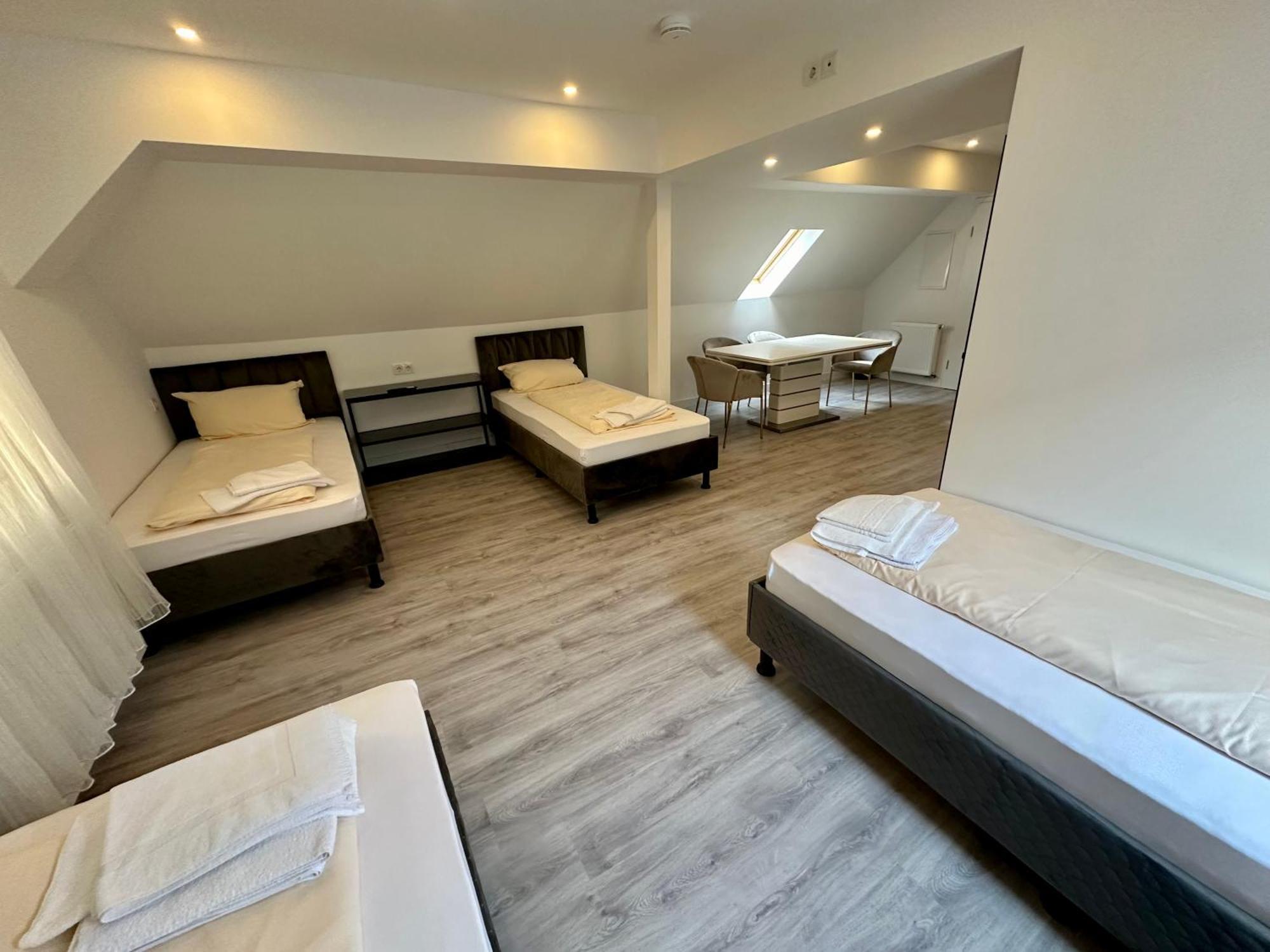Durmaz Hotel Hannover Buitenkant foto