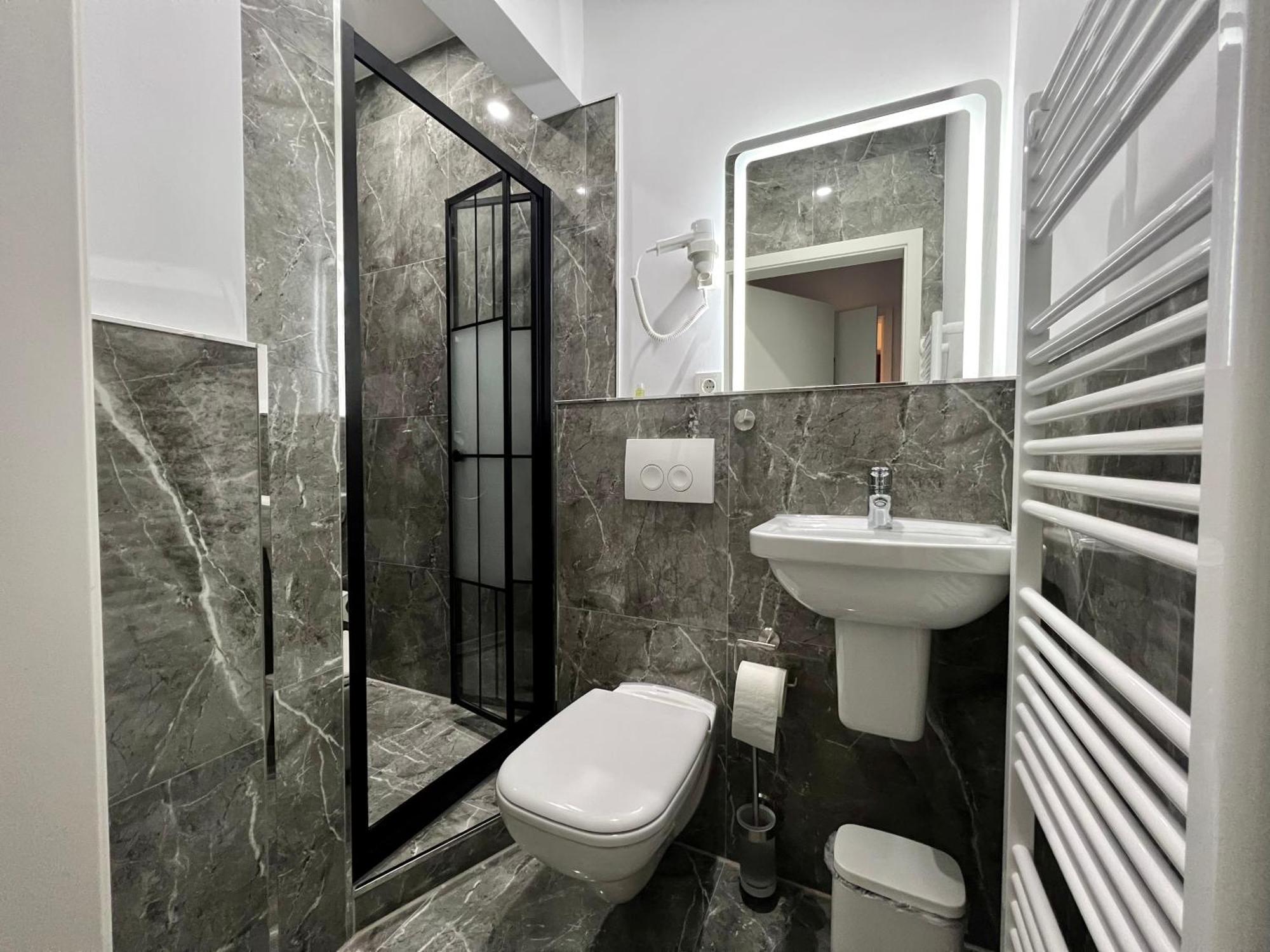 Durmaz Hotel Hannover Buitenkant foto
