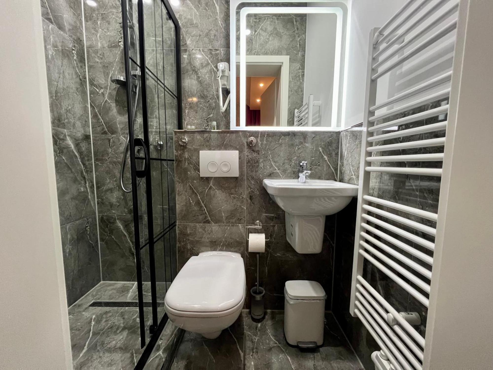 Durmaz Hotel Hannover Buitenkant foto