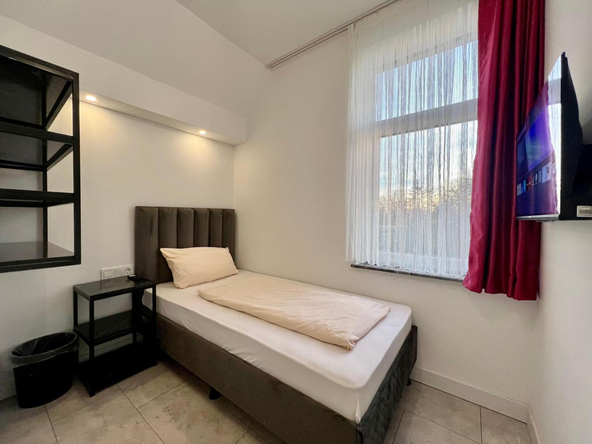 Durmaz Hotel Hannover Buitenkant foto