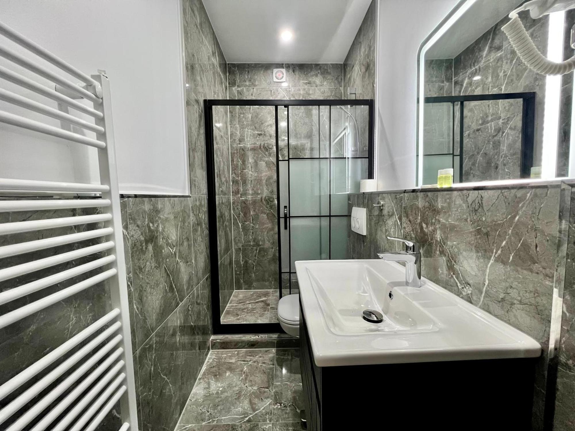 Durmaz Hotel Hannover Buitenkant foto