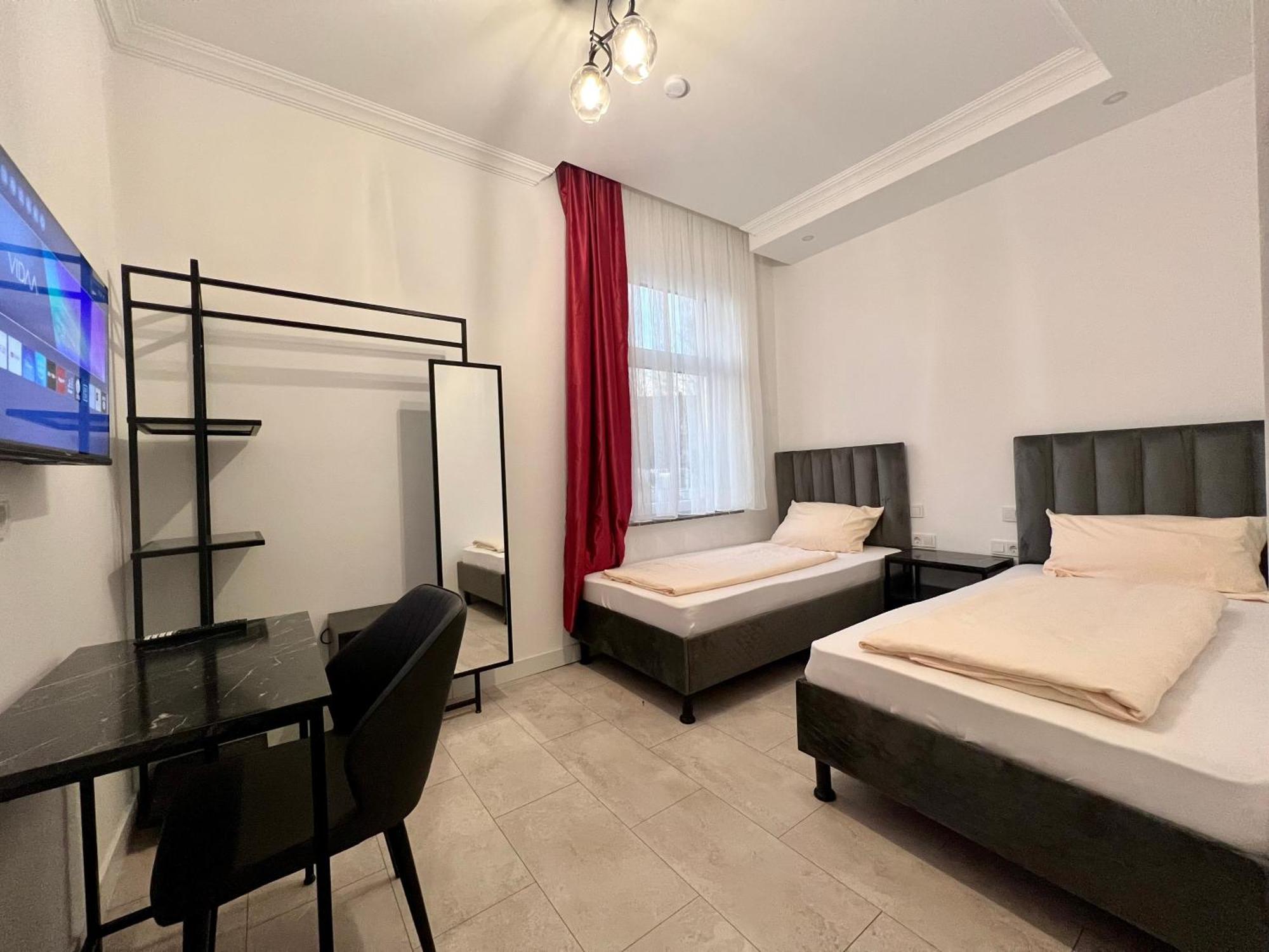 Durmaz Hotel Hannover Buitenkant foto